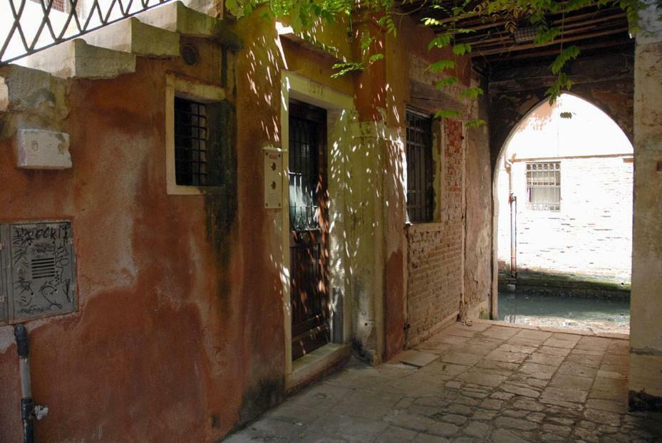 Dorsoduro - Corte Della Comare Venedig Exteriör bild